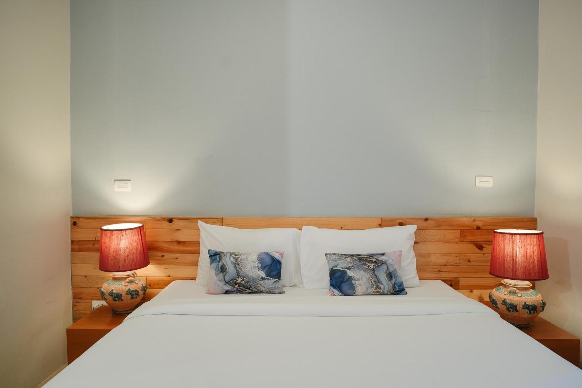 Nonnee Phuket Ostello *